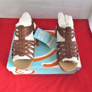 baretraps kirstey flat sandals